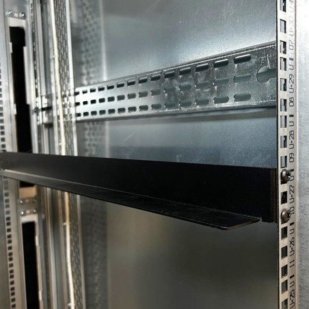 Équerre montage 19 pouces pour une baie 800mm de profondeur