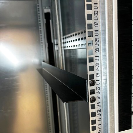 Équerre montage 19 pouces pour une baie 800mm de profondeur